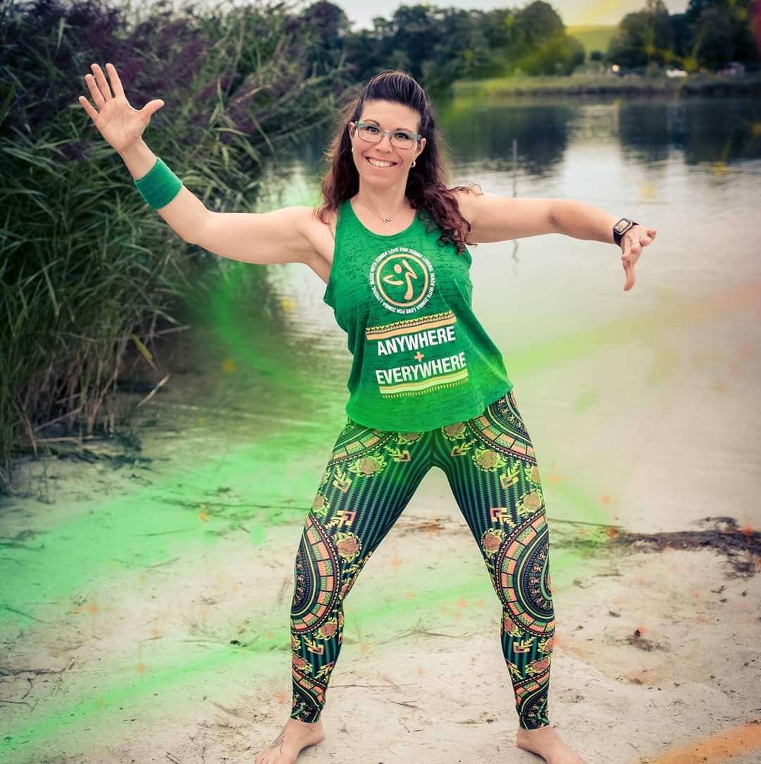 Jenny Zumba Pose